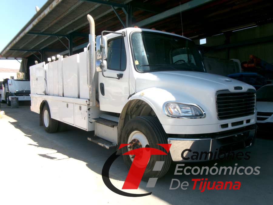2015 FREIGHTLINER  M2 CAMION ORQUESTA 
