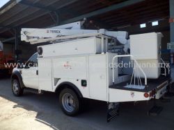 2010 FORD F550 GRUA CANASTILLA DE 43 13.11 M b