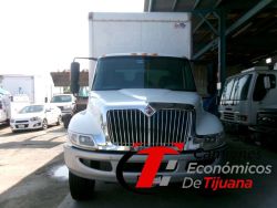2014 INTERNATIONAL 4300 CAJA SECA DE 24 CON RAMPA HID e