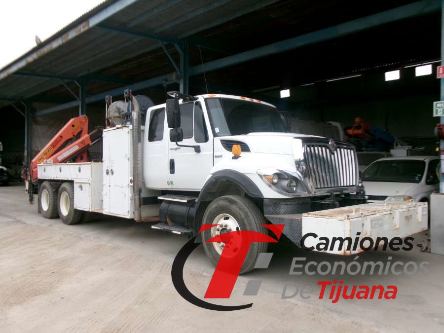 2009 INTERNATIONAL 7400 GRUA ARTICULADA TIPO HIAB DE 7 TON.