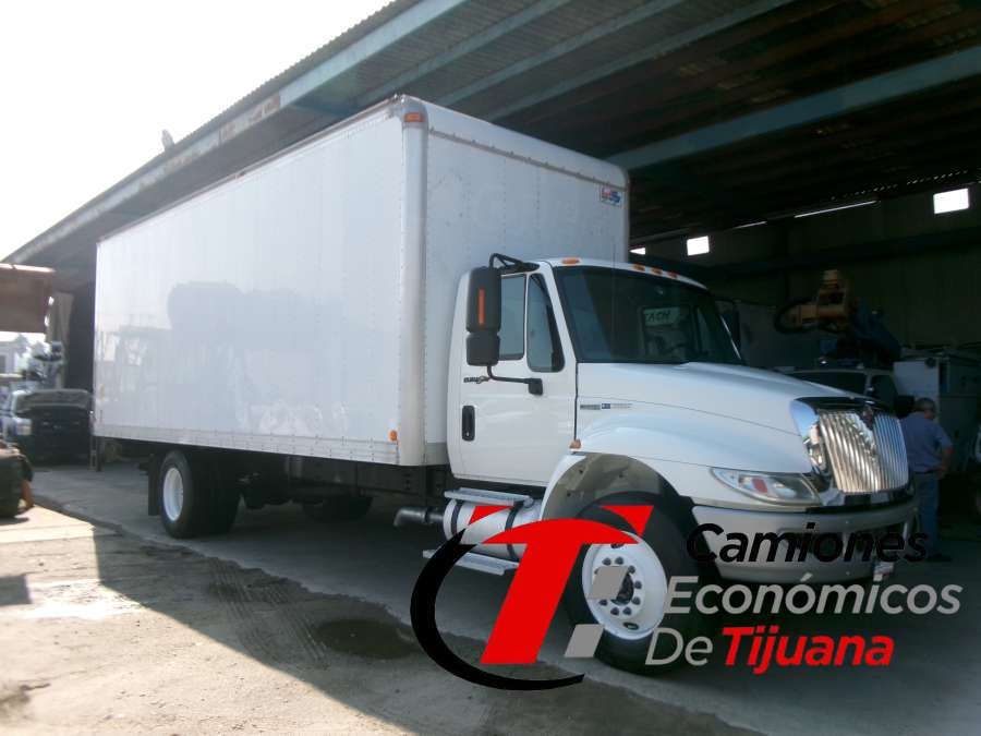 2014 INTERNATIONAL 4300 CAJA SECA DE 24&#039; CON RAMPA HID.