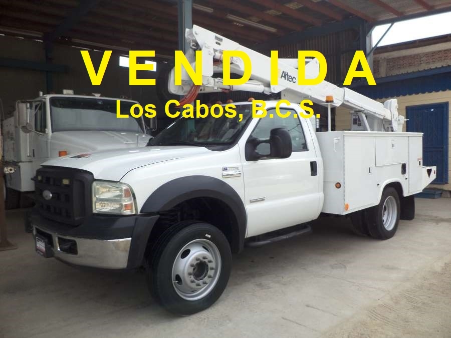 2006 FORD F550 GRUA CANASTILLA DE 42 PIES