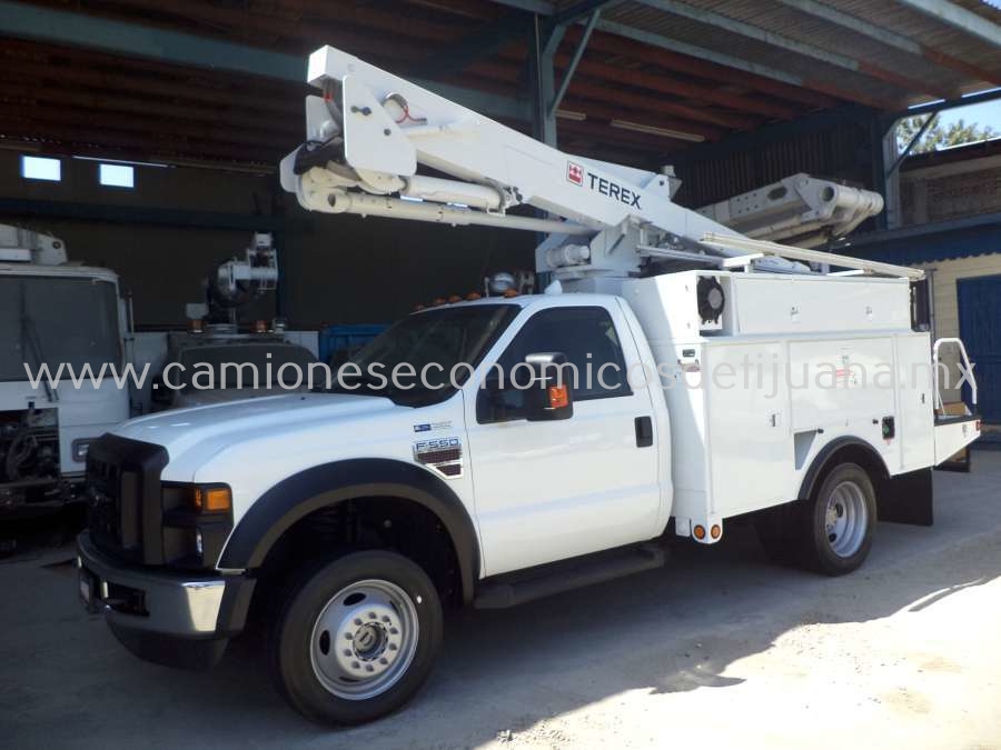 2010 FORD F550 GRUA CANASTILLA DE 43&#039; (13.11 M)